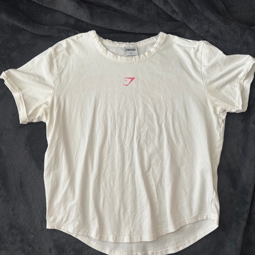 Gymshark “Focusing on the Gym” Tee - S